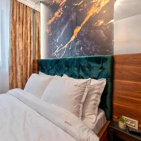 Pinoli Gold Apartamento